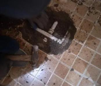 浉河卫生间漏水维修公司为您分享下卫生间渗水如何处理及注意事项